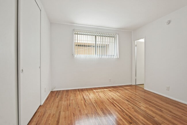 Photo - 10910 Santa Monica Blvd Unit 03C