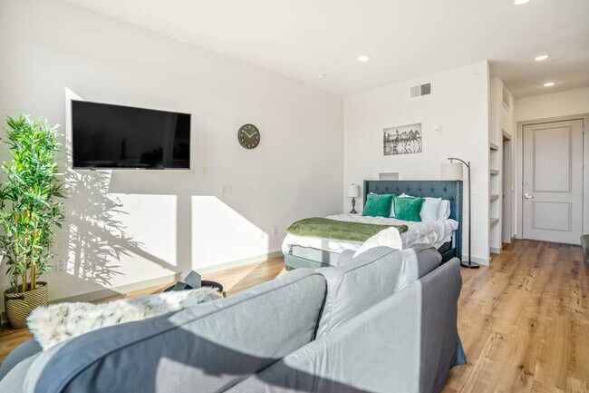 Photo - 1111 Shepherd Dr Unit ID1380760P