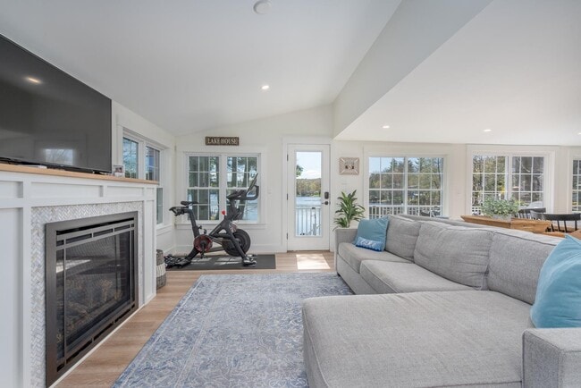 Photo - 438 Bow Lake Rd