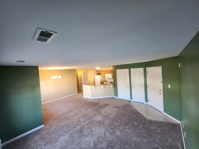 Building Photo - 2026 Windsong Dr Unit 3C Rental
