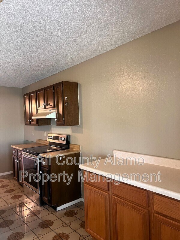 Photo - 5939 Oak Run St