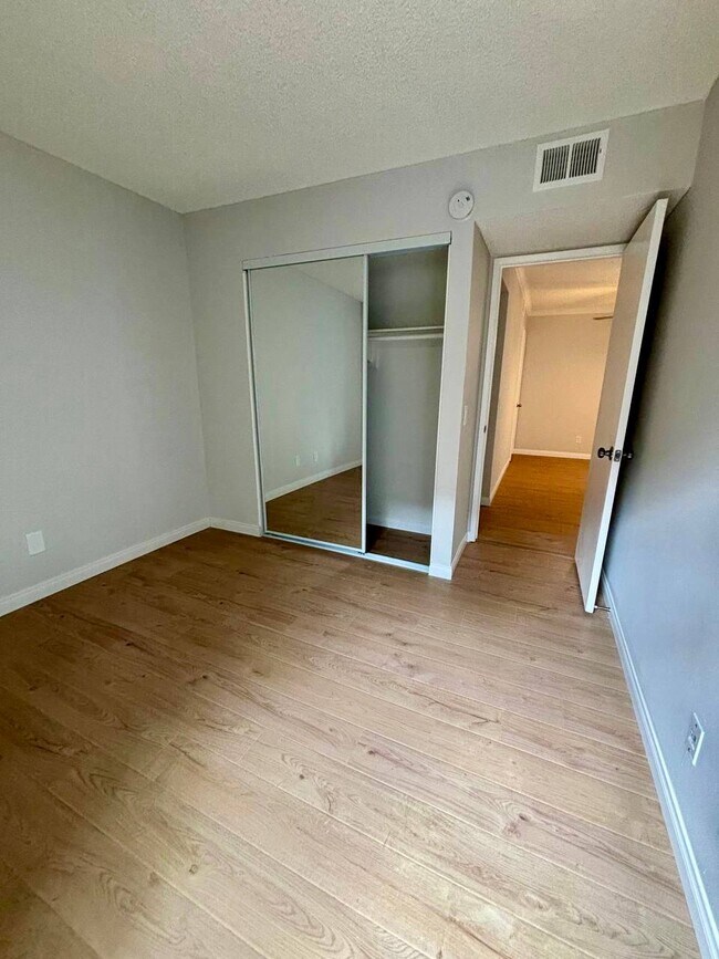 18760 Mandan St Condo Unit 1407 Condo for Rent in Santa Clarita, CA