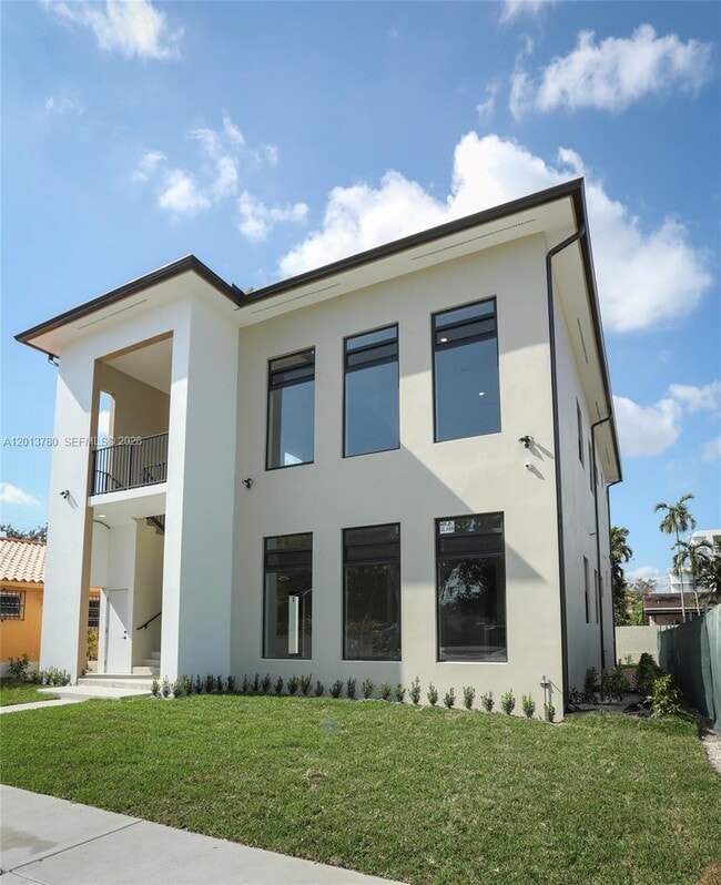 Photo - 120 SW 35th Ave