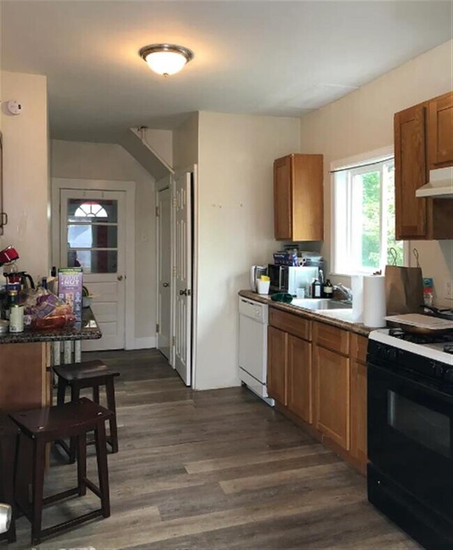 Photo - 123 Winthrop St Unit 1