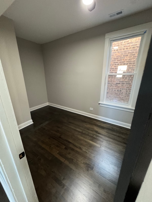 Photo - 4956 W Erie St