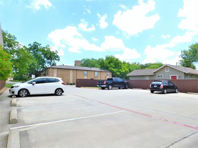 Photo - 1512 N Elm St Unit 101