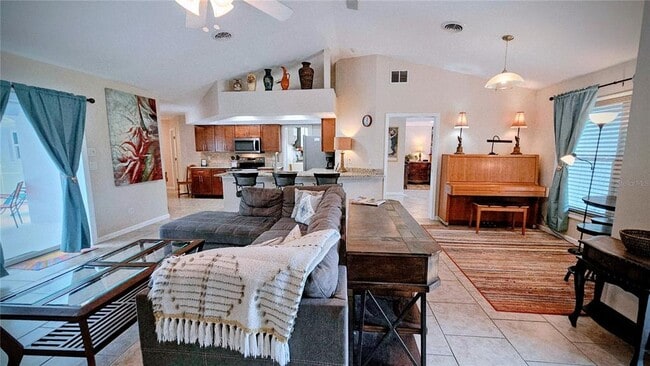 Photo - 881 Bayshore Dr