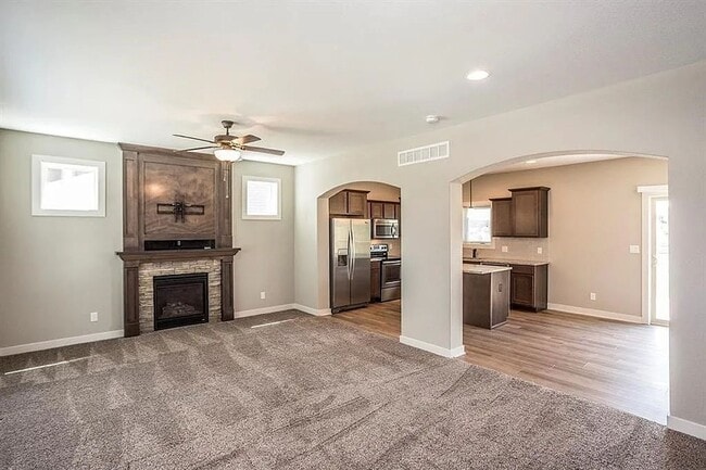 Photo - Spacious 4 Bedroom Home in Sugar Creek Wau...