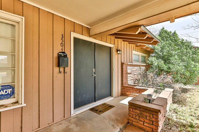 Photo - 3504 38th St