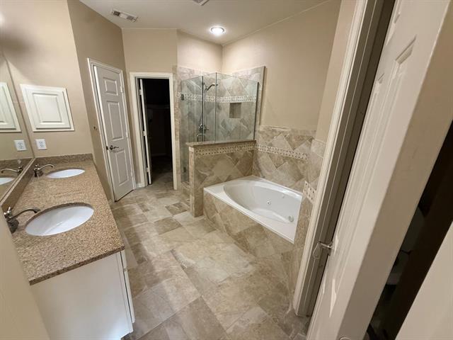 10012 Castlewood Dr