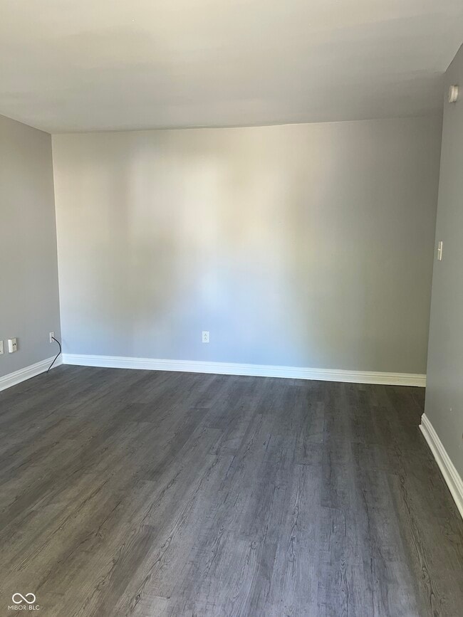 Photo - 9425 Rochelle Dr