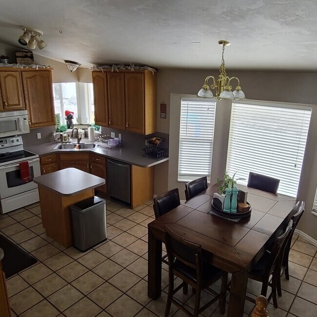 5293 Elk Horn Peak Dr