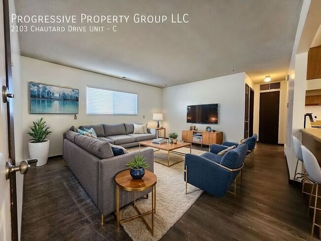 Building Photo - MOVE IN SPECIAL: 1/2 OFF First Full Months... Rental