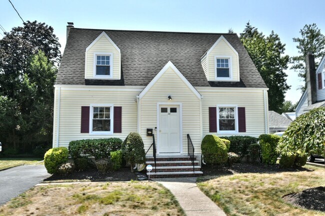 Photo - 28 Reid Ave