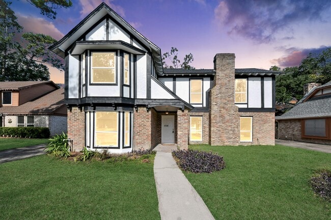 Building Photo - 616 S Rivershire Dr