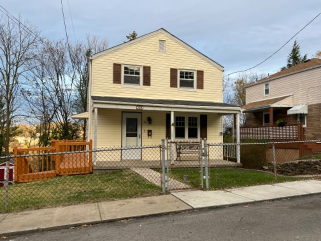 Photo - 706 Hestor Dr