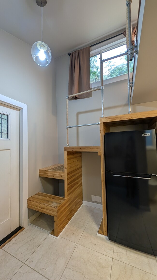 Photo - 1630 Murphy St