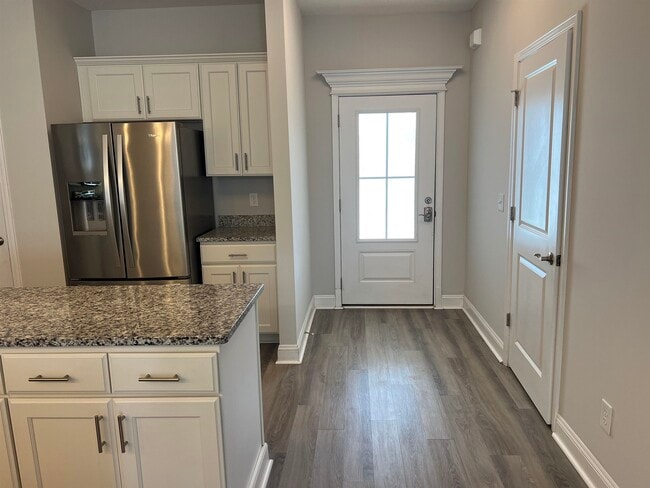 Photo - 711 Hobonny Lp