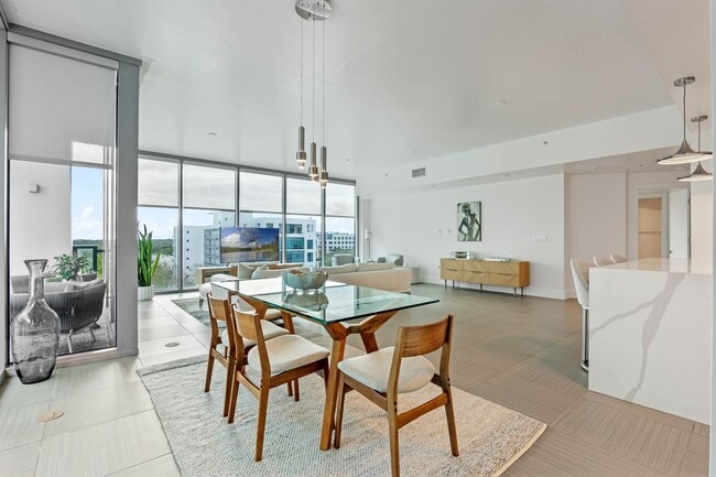 Photo - Luxury Corner Unit in Downtown Orlando’s Premier High-Rise Building Unit 601