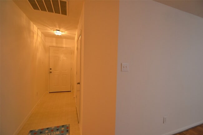 Photo - 5126 Riverwood Dr