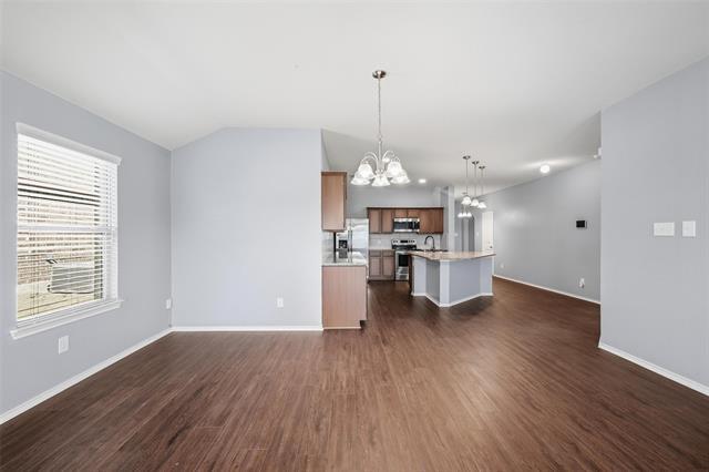 Photo - 1011 Riverstone Trl