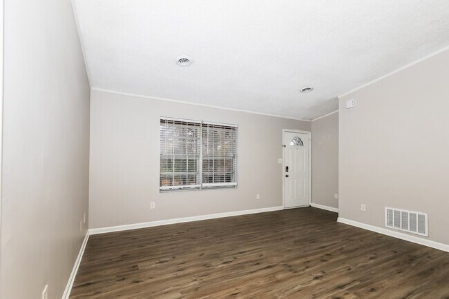 Photo - 8450 N Pond Dr