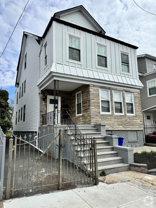 Building Photo - 303 Renner Ave Unit 1 Rental