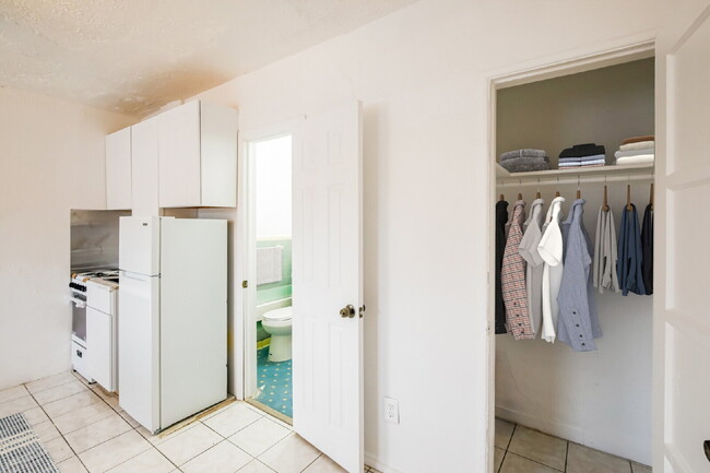 Photo - Newly renovated studio apartment in Hollywood, Florida Unidad B