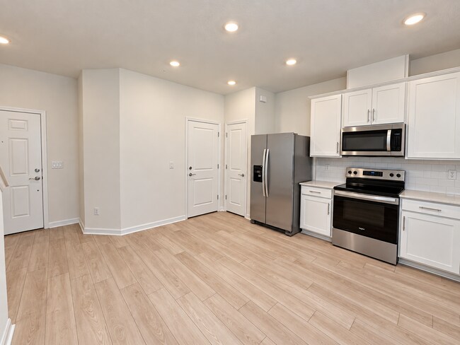 Photo - Harbor Square townhome home