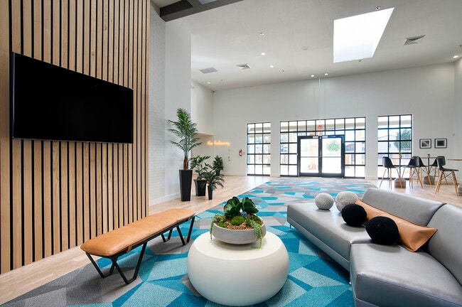 Presidio Palms Apartments