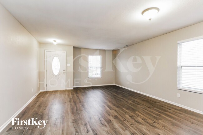 Photo - 1643 Carriage Cir