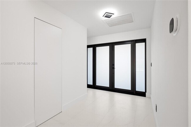 Photo - 1543 SW 1st Ave