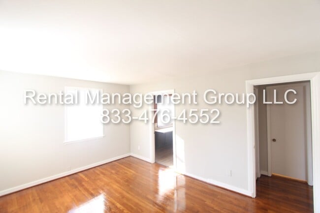 Photo - 3 Bedroom 1.5Bath - New On The Market! Better Hurry To See This One!!