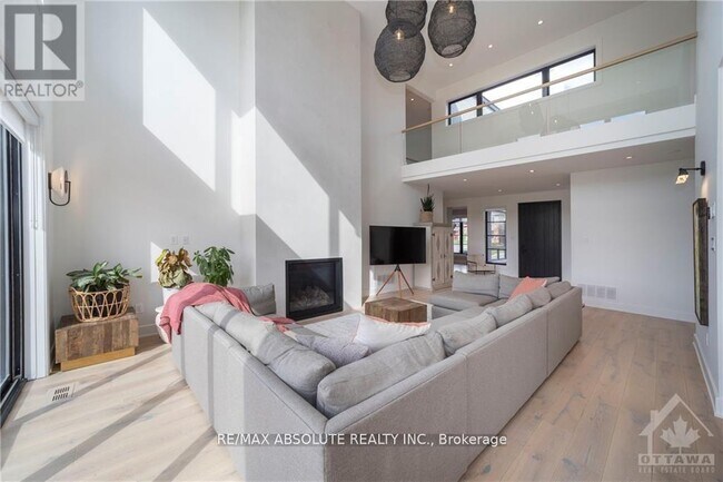 Photo - 17 Trailway Cir