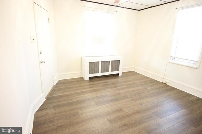 Photo - 201 E Delaware Ave Unidad APARTMENT A