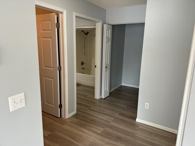 Photo - 615 11th Street Southwest Unidad 102