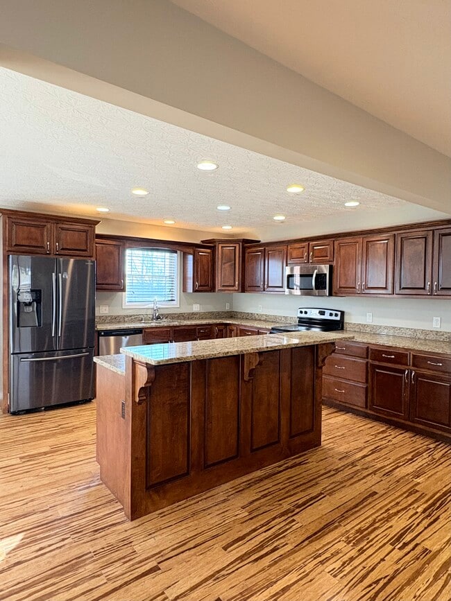 Photo - 968 Brookwood Dr