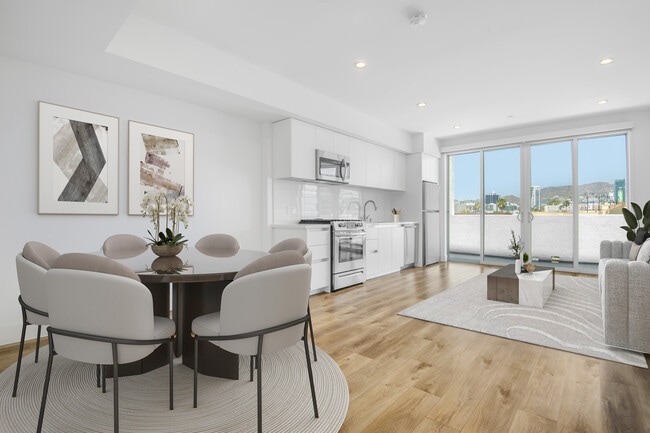 2BR, 2BA Twnhse (Unit 408)