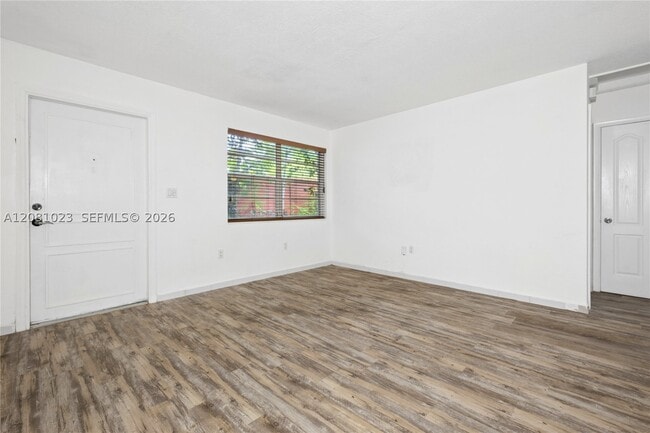 2928 Louise St Unit 30