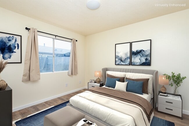 Photo - 526 Greystone Ln