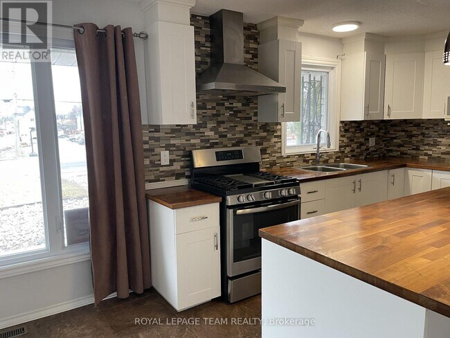 Photo - 6030 Renaud Rd