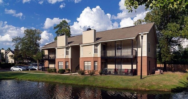 Building Photo - Bradford Pointe Rental