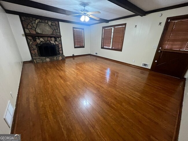 Photo - 916 Curry Cir SE