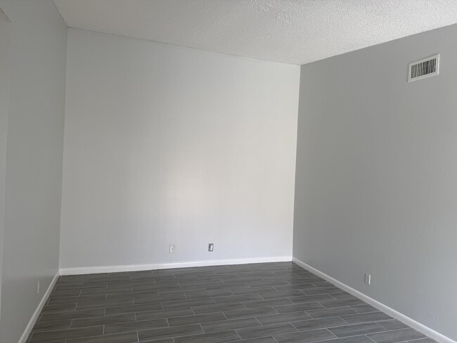 1501 Waterview Cir