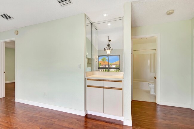 Photo - 351 Club Cir Unit 2070