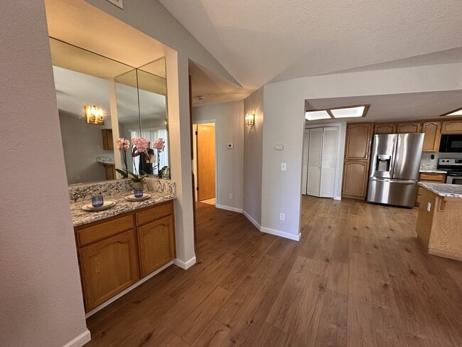 Photo - 49400 River Park Rd