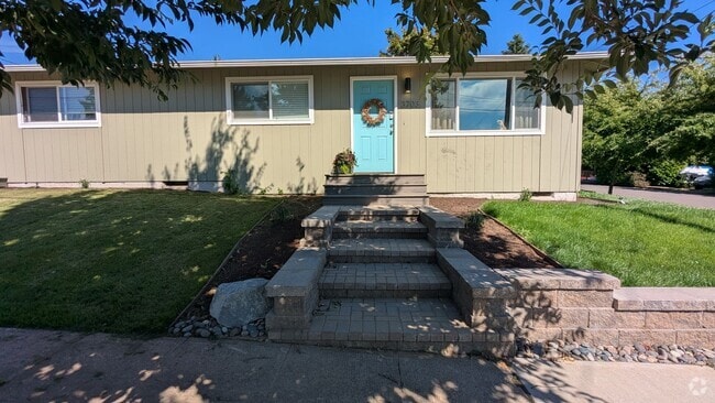 Building Photo - 3703/3705 Kauffman Avenue Unit 3703 Rental