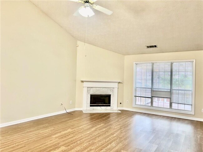 Photo - 3287 Crossfield Ln