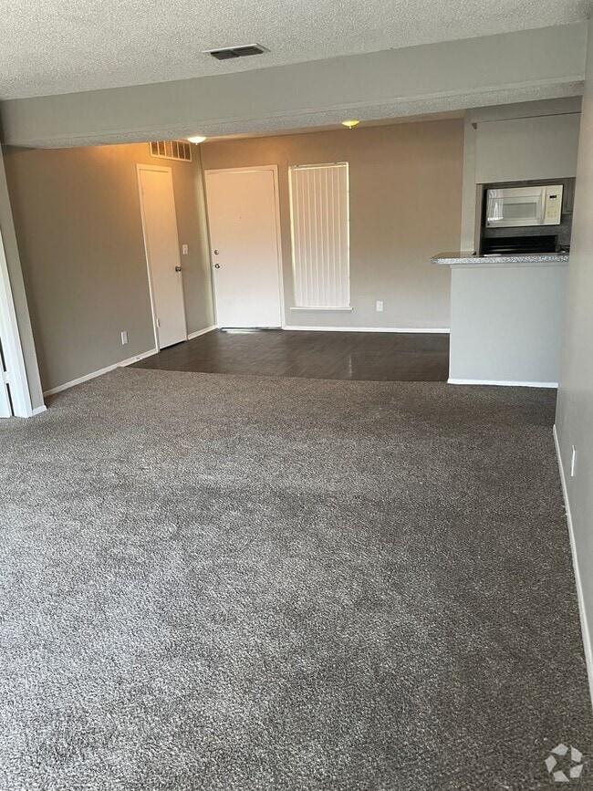 Building Photo - 2419 E 55th Pl Unit 2419 E. 55th Pl.  30 Rental