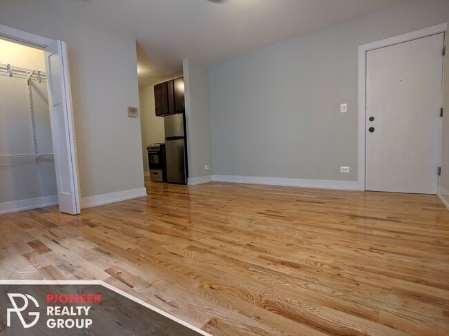 Photo - 813 W Cornelia Ave Unit 821-213